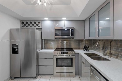 Beach Condo For Sale in Miami Beach, Florida