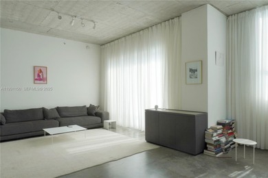 Beach Condo For Sale in Miami, Florida