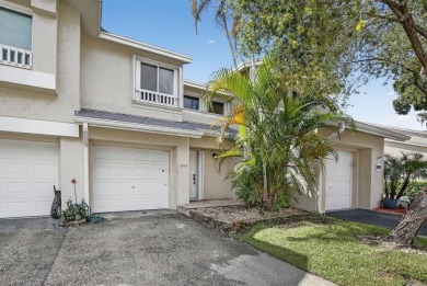 Beach Townhome/Townhouse For Sale in Deerfield Beach, Florida