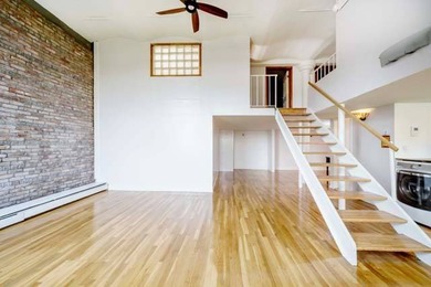 Beach Condo For Sale in New York, New York
