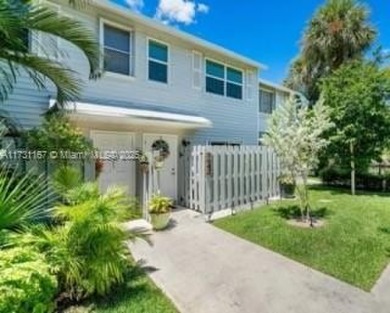 Beach Townhome/Townhouse For Sale in Fort Lauderdale, Florida