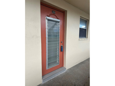 Beach Condo Sale Pending in Fort Lauderdale, Florida