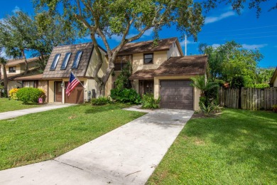 Beach Townhome/Townhouse For Sale in Palm Beach Gardens, Florida