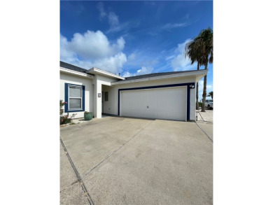 Beach Townhome/Townhouse For Sale in Corpus Christi, Texas