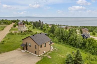 Beach Home For Sale in Petite-Rivière-Saint-FrançOis, 