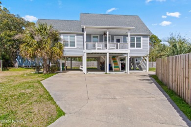 Beach Home For Sale in Carolina Beach, North Carolina