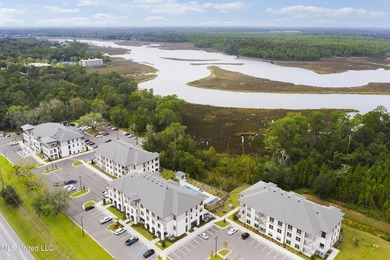 Beach Condo For Sale in Ocean Springs, Mississippi