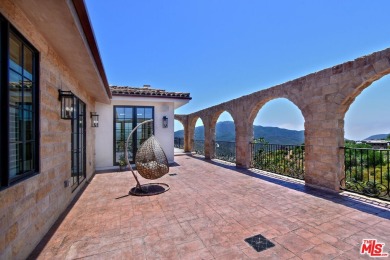 Beach Home For Sale in Malibu, California
