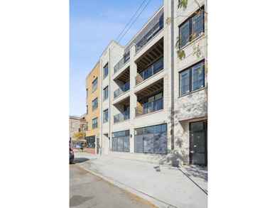 Beach Condo For Sale in Chicago, Illinois