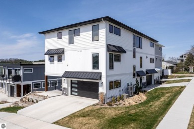 Beach Condo For Sale in Grand Haven, Michigan