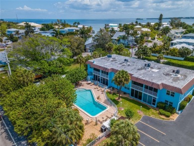 Beach Condo For Sale in Holmes Beach, Florida