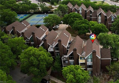 Beach Townhome/Townhouse For Sale in Norfolk, Virginia