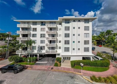 Beach Condo For Sale in Miami Beach, Florida