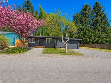 Beach Home For Sale in Long Beach, Washington