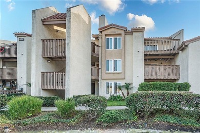 Beach Condo For Sale in Huntington Beach, California