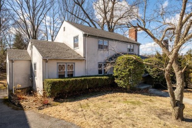 Beach Home Sale Pending in Mamaroneck, New York