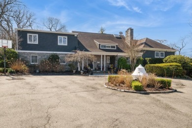 Beach Home For Sale in Lawrence, New York