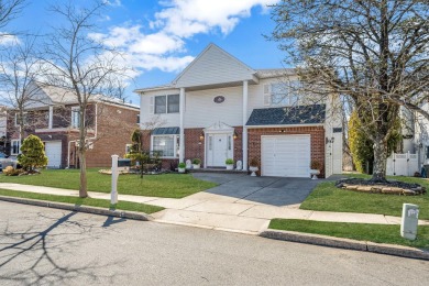 Beach Home Sale Pending in Staten Island, New York