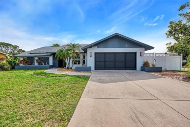 Beach Home For Sale in Venice, Florida