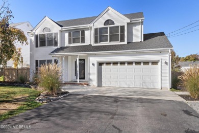 Beach Home For Sale in Manahawkin, New Jersey