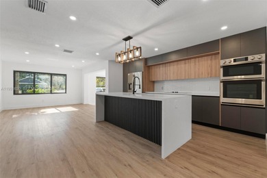 Beach Home For Sale in Fort Lauderdale, Florida