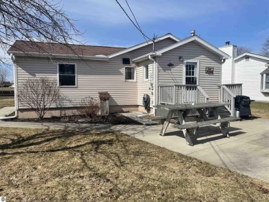 Beach Home Sale Pending in Au Gres, Michigan