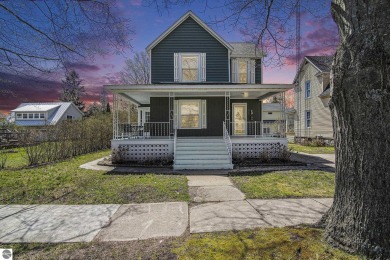 Beach Home For Sale in Frankfort, Michigan
