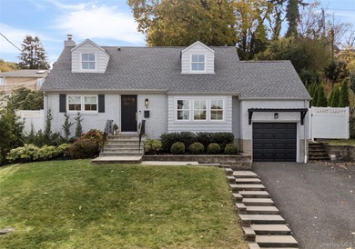Beach Home Sale Pending in Oyster Bay, New York