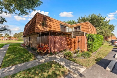 Beach Townhome/Townhouse For Sale in Davie, Florida