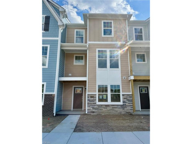 Beach Townhome/Townhouse For Sale in Chesapeake, Virginia