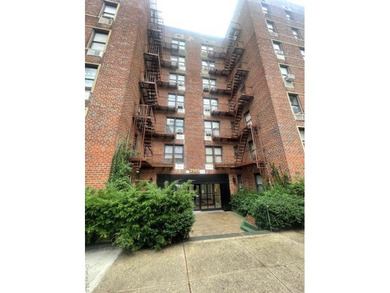 Beach Home For Sale in Bronx, New York