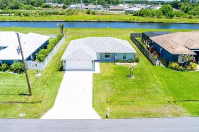 Home For Sale in Port Saint Lucie image photo picture