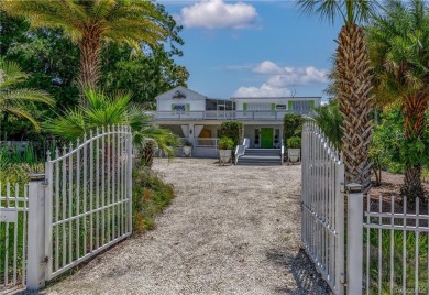 Beach Home For Sale in Yankeetown, Florida