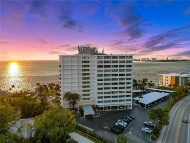 Beach Condo Sale Pending in Sarasota, Florida