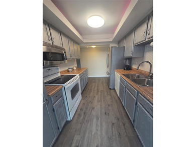 Beach Condo For Sale in Hallandale Beach, Florida