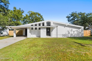 Beach Home Sale Pending in Ocean Springs, Mississippi