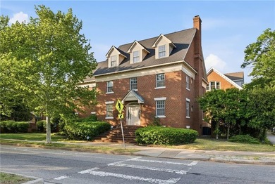 Beach Home For Sale in Norfolk, Virginia