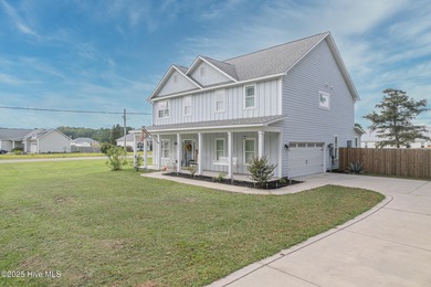 Beach Home For Sale in Holly Ridge, North Carolina