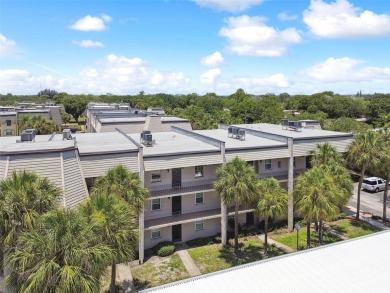 Beach Condo For Sale in Seminole, Florida