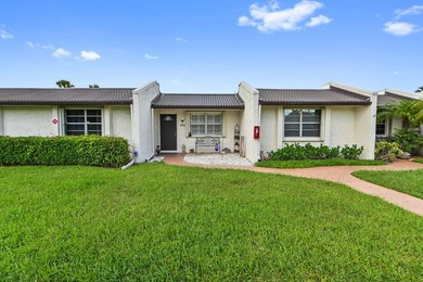 Beach Condo For Sale in West Palm Beach, Florida