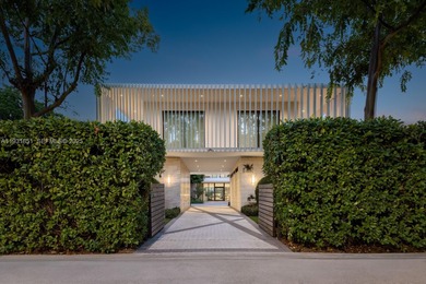 Beach Home For Sale in Miami Beach, Florida