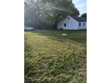 Beach Lot For Sale in Sheffield Lake, Ohio