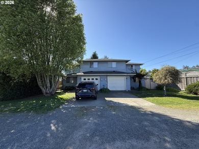 Beach Home For Sale in Brookings, Oregon