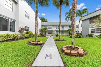 Beach Condo For Sale in Delray Beach, Florida