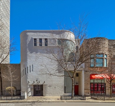 Beach Condo For Sale in Chicago, Illinois