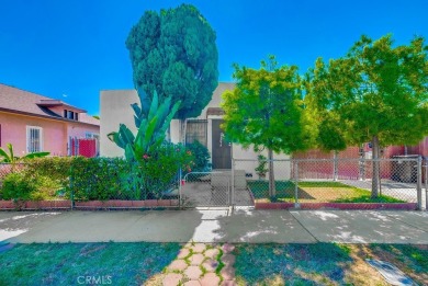 Beach Townhome/Townhouse Sale Pending in Long Beach, California