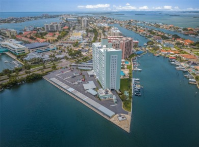 Beach Condo For Sale in Clearwater Beach, Florida