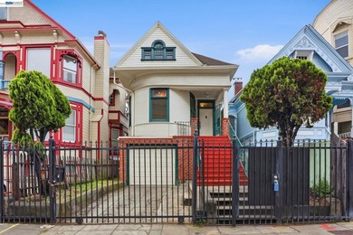 Beach Home For Sale in Oakland, California