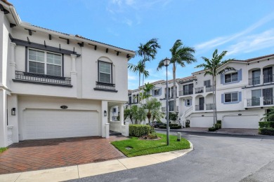 Beach Townhome/Townhouse For Sale in Boynton Beach, Florida