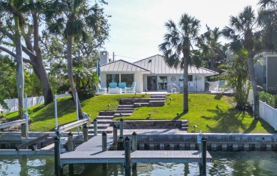 Beach Home For Sale in Sarasota, Florida